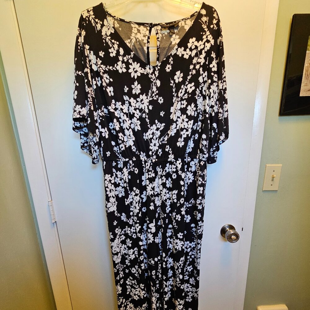Size 18/20 Black and White Lane Bryant Jumpsuit NWOT